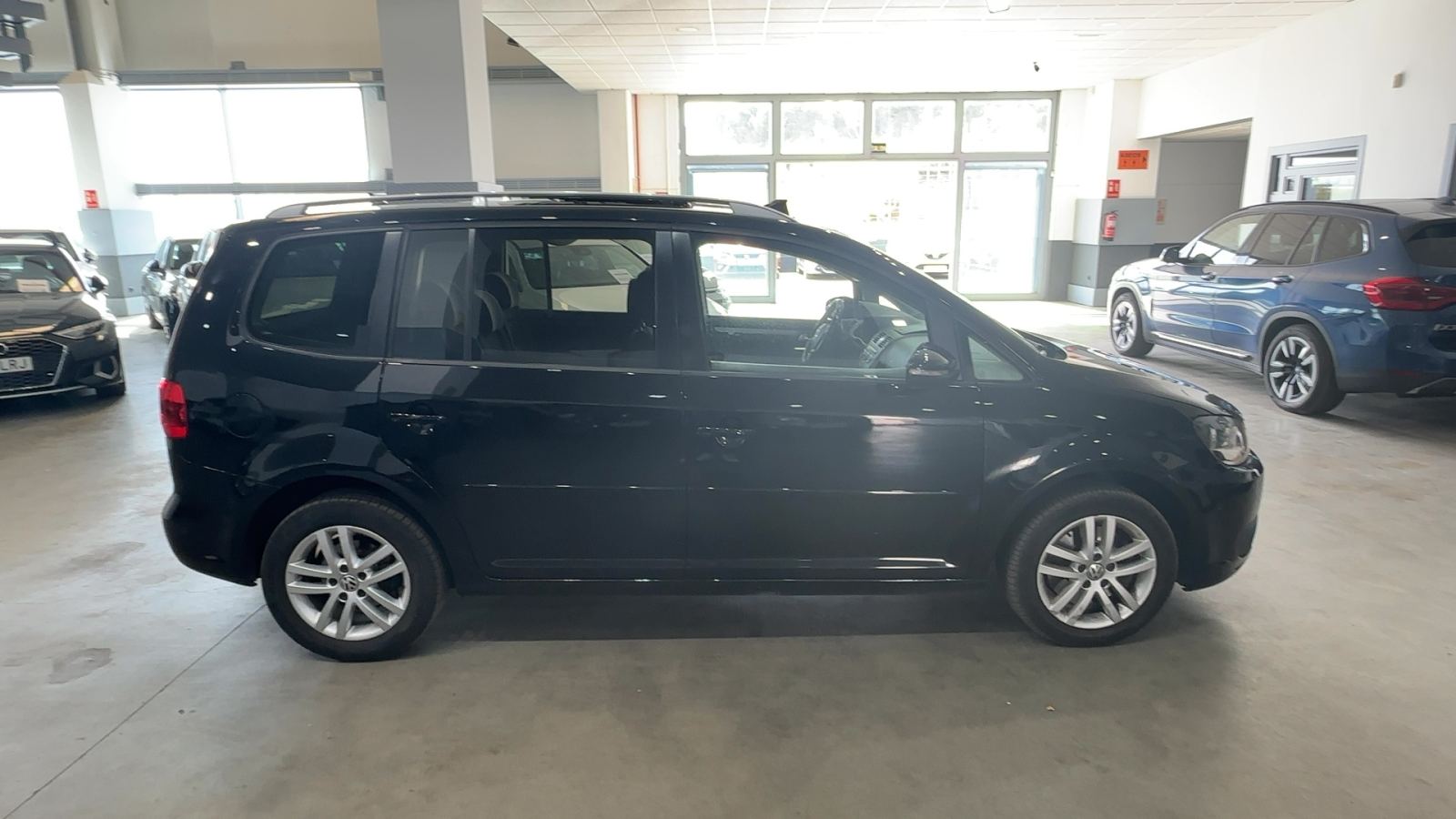 VOLKSWAGEN — perfil lateral derecho | CSV Motor VALDEFUENTES