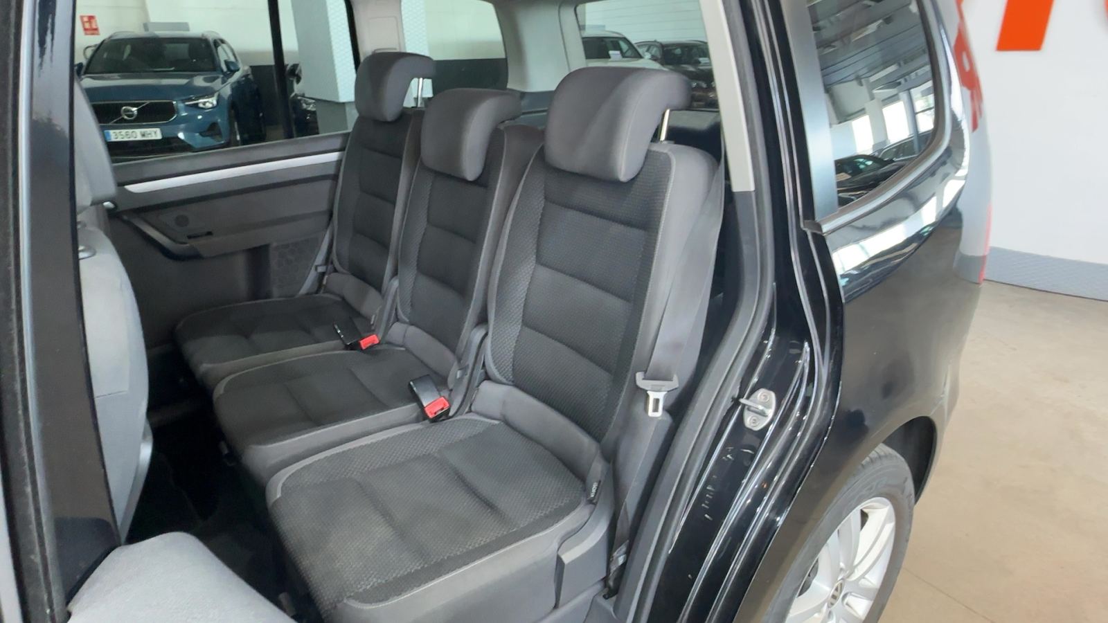 VOLKSWAGEN — interior asientos traseros | CSV Motor VALDEFUENTES