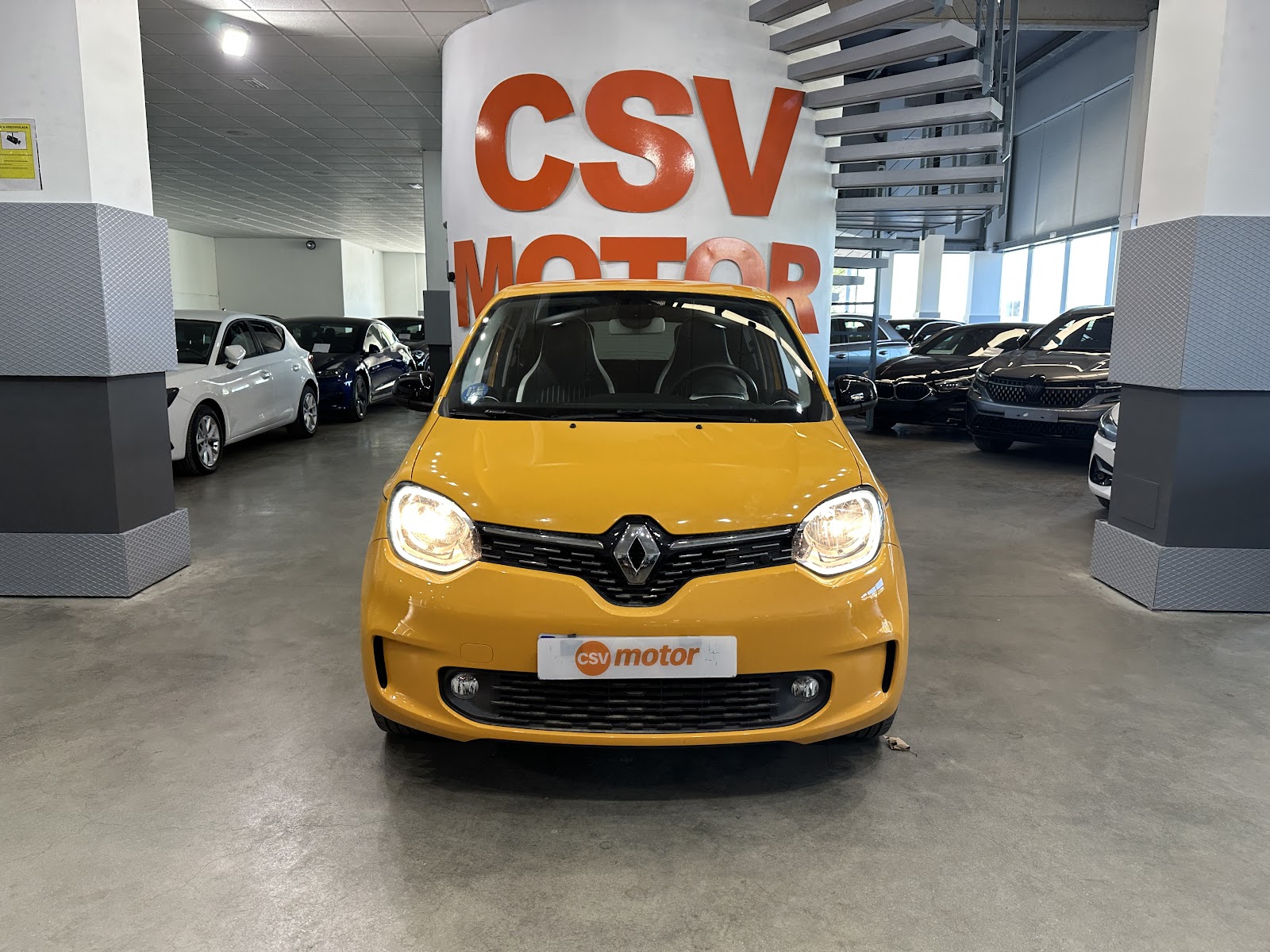Foto 3 de RENAULT TWINGO 2023 en venta en CSV Motor BILBAO