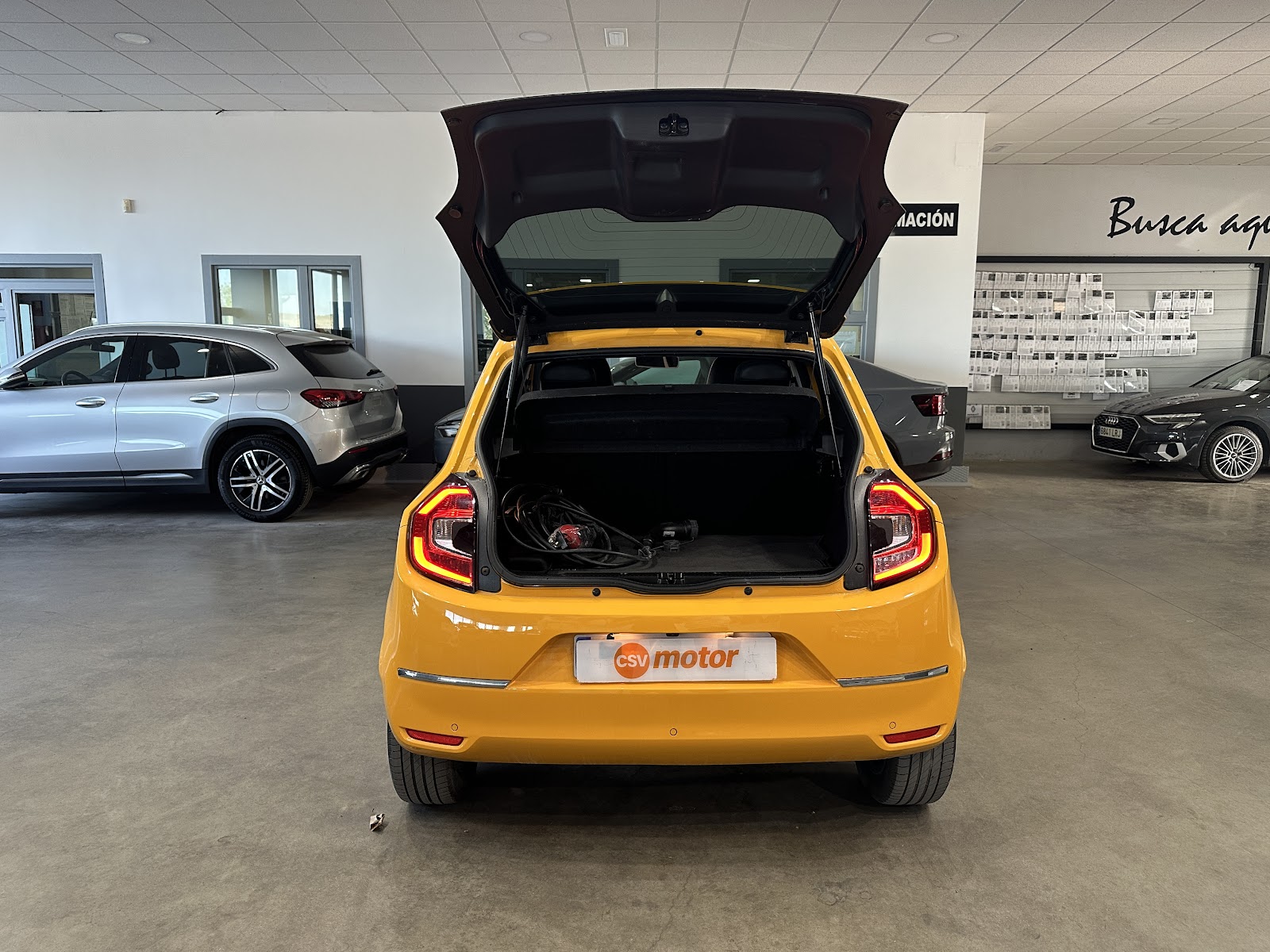 Foto 8 de RENAULT TWINGO 2023 en venta en CSV Motor BILBAO