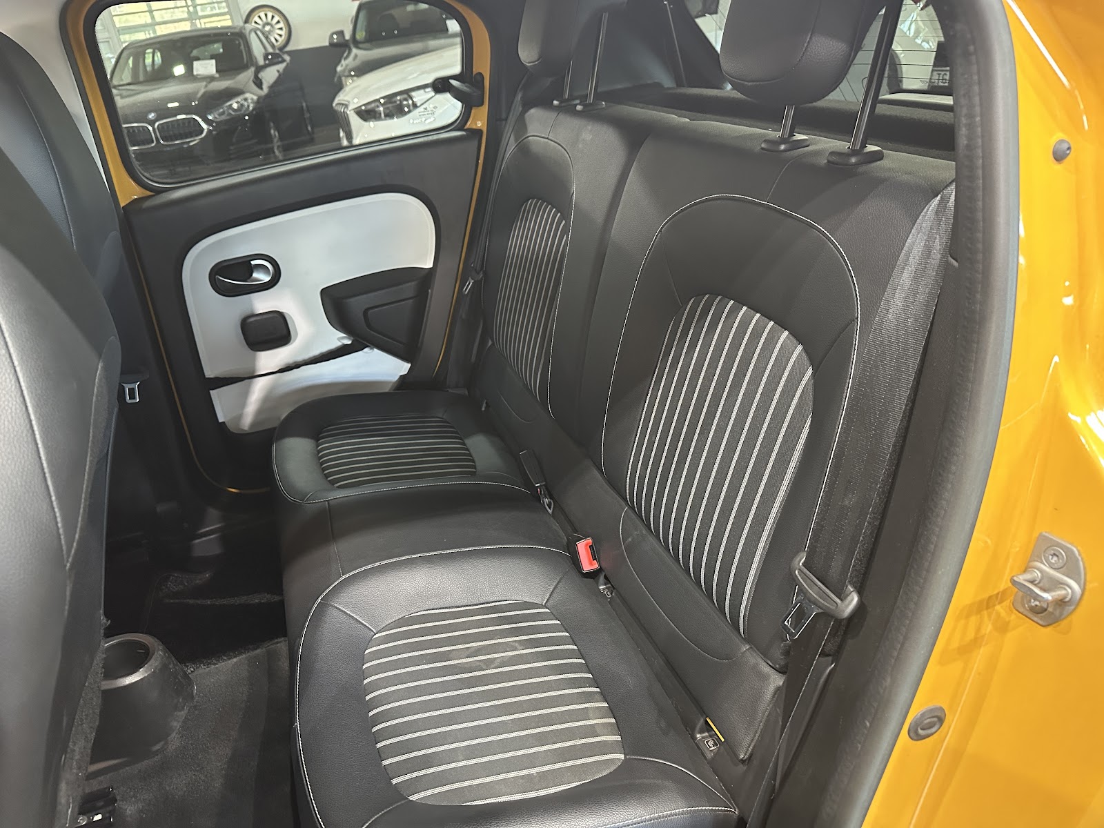 Foto 10 de RENAULT TWINGO 2023 en venta en CSV Motor BILBAO