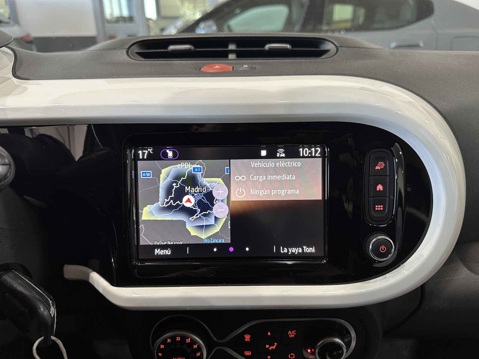 Foto 17 de RENAULT TWINGO 2023 en venta en CSV Motor BILBAO