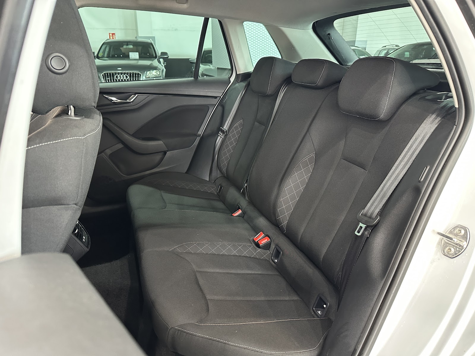 Foto 10 de SKODA KAMIQ 2023 en venta en CSV Motor BARCELONA