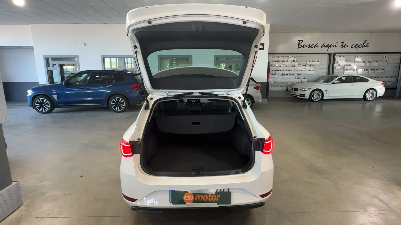 SEAT LEON — maletero abierto | CSV Motor VALDEFUENTES
