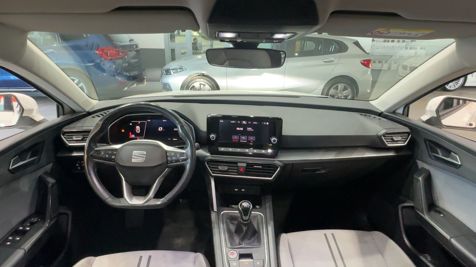 SEAT LEON — salpicadero y consola central | CSV Motor VALDEFUENTES