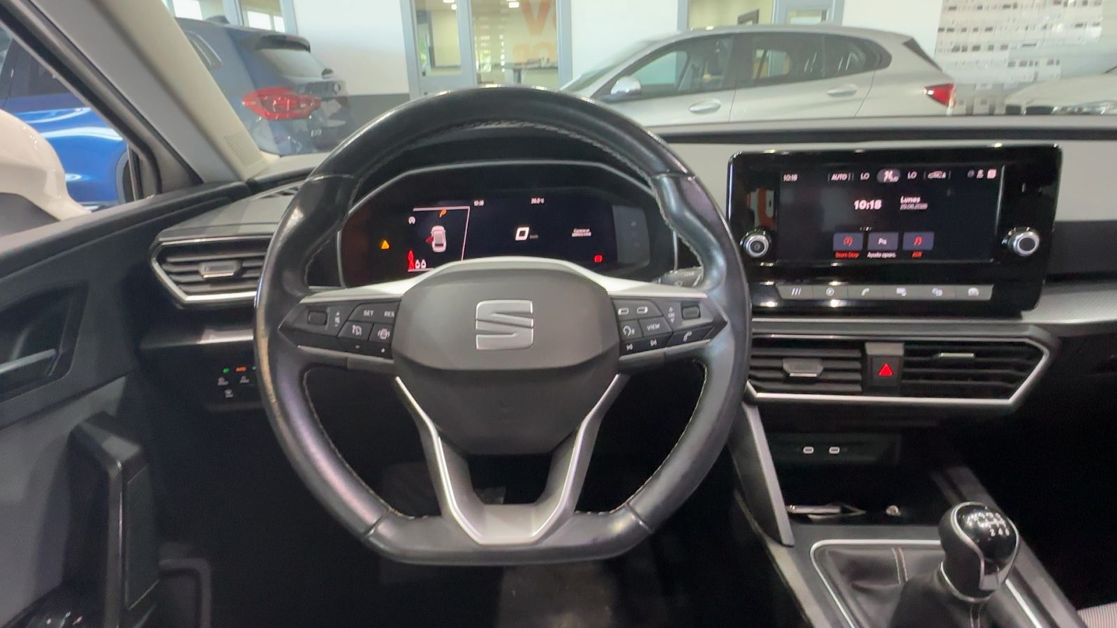 SEAT LEON — detalle del volante | CSV Motor VALDEFUENTES