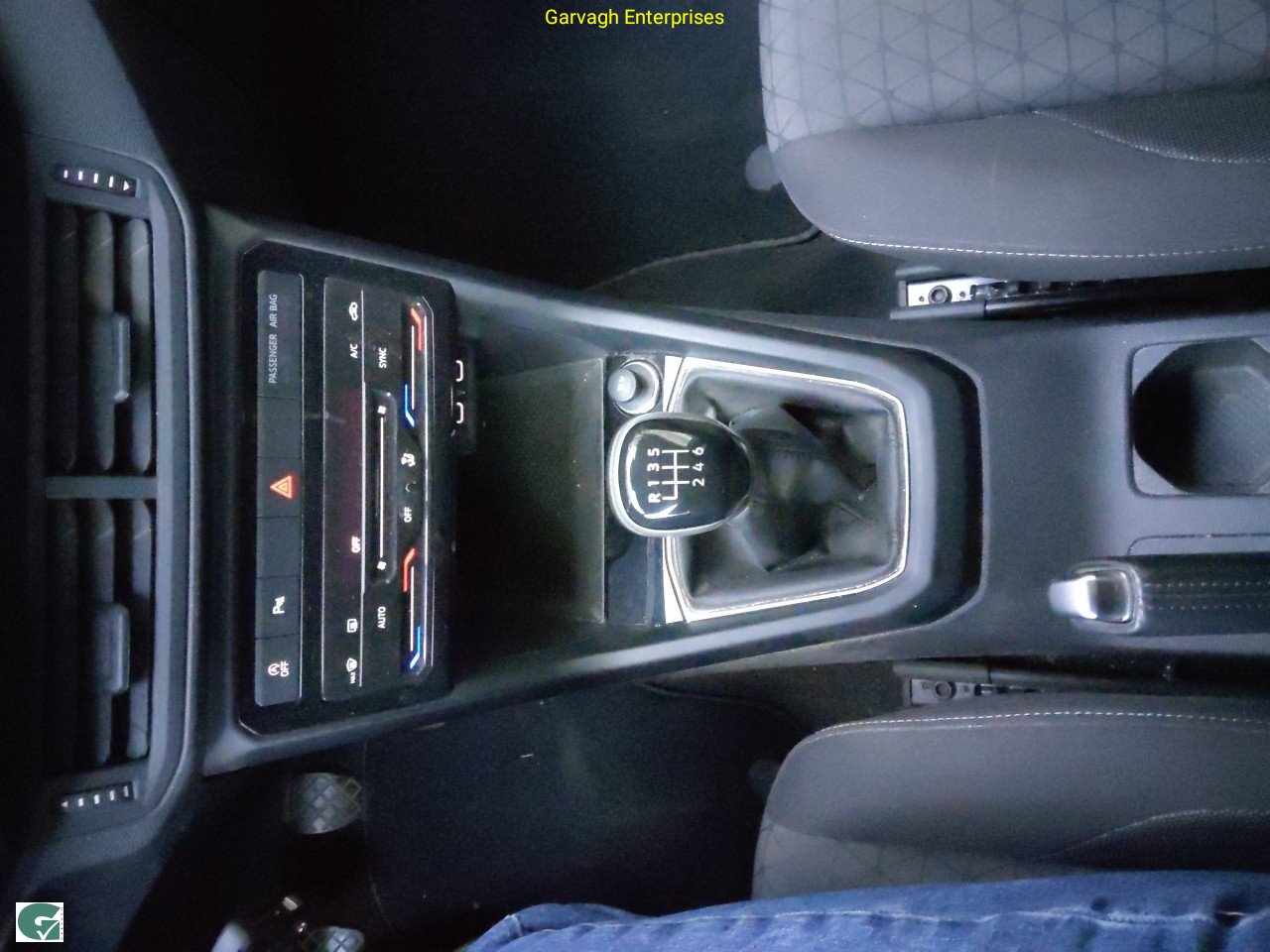 Foto 2 de VOLKSWAGEN T-CROSS 2022 en venta en CSV Motor VALDEFUENTES