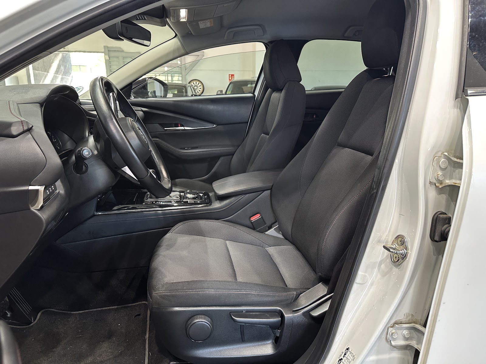 Foto 10 de MAZDA CX-30 2023 en venta en CSV Motor VALDEFUENTES
