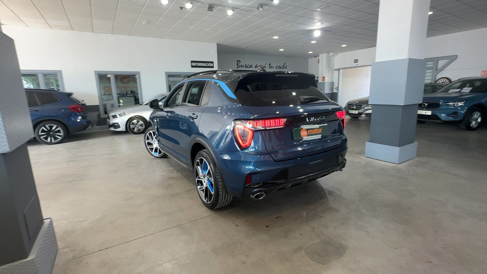 LYNK&CO 01 — vista 3/4 trasera izquierda | CSV Motor VALDEFUENTES