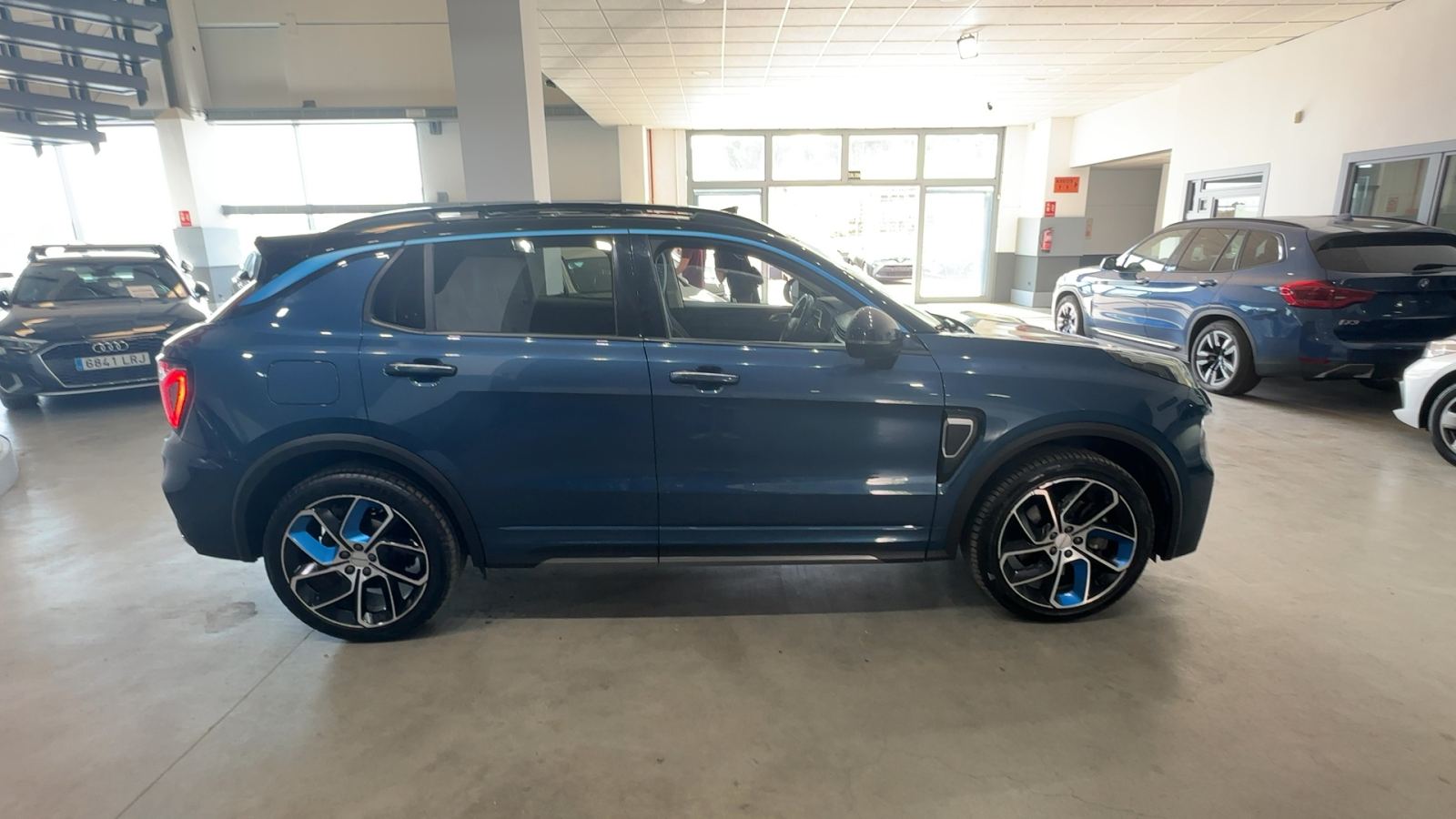 LYNK&CO 01 — perfil lateral derecho | CSV Motor VALDEFUENTES