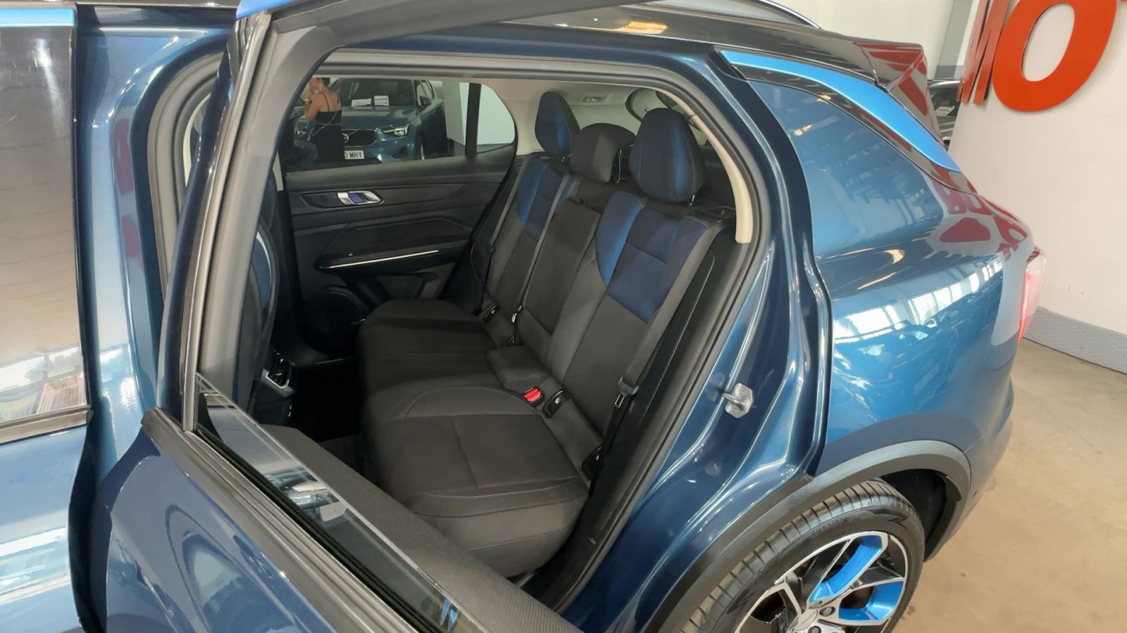 LYNK&CO 01 — interior asientos traseros | CSV Motor VALDEFUENTES
