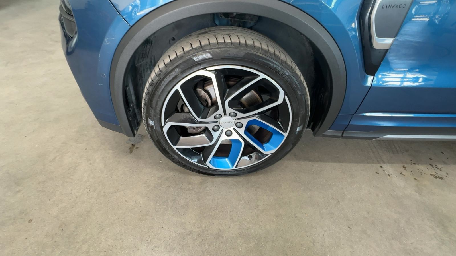 LYNK&CO 01 — llantas y neumáticos | CSV Motor VALDEFUENTES