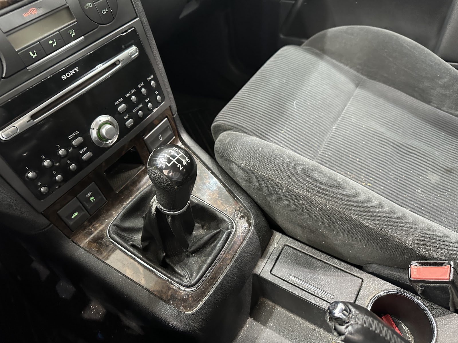Foto 14 de FORD MONDEO 2004 en venta en CSV Motor VALDEFUENTES