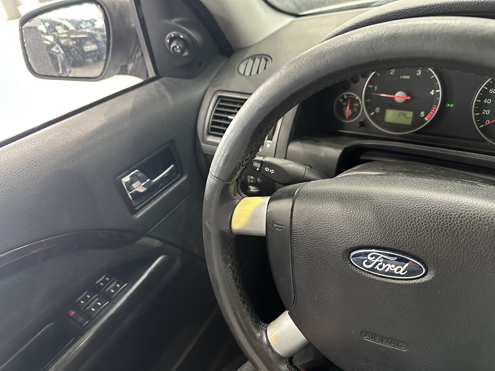 Foto 16 de FORD MONDEO 2004 en venta en CSV Motor VALDEFUENTES