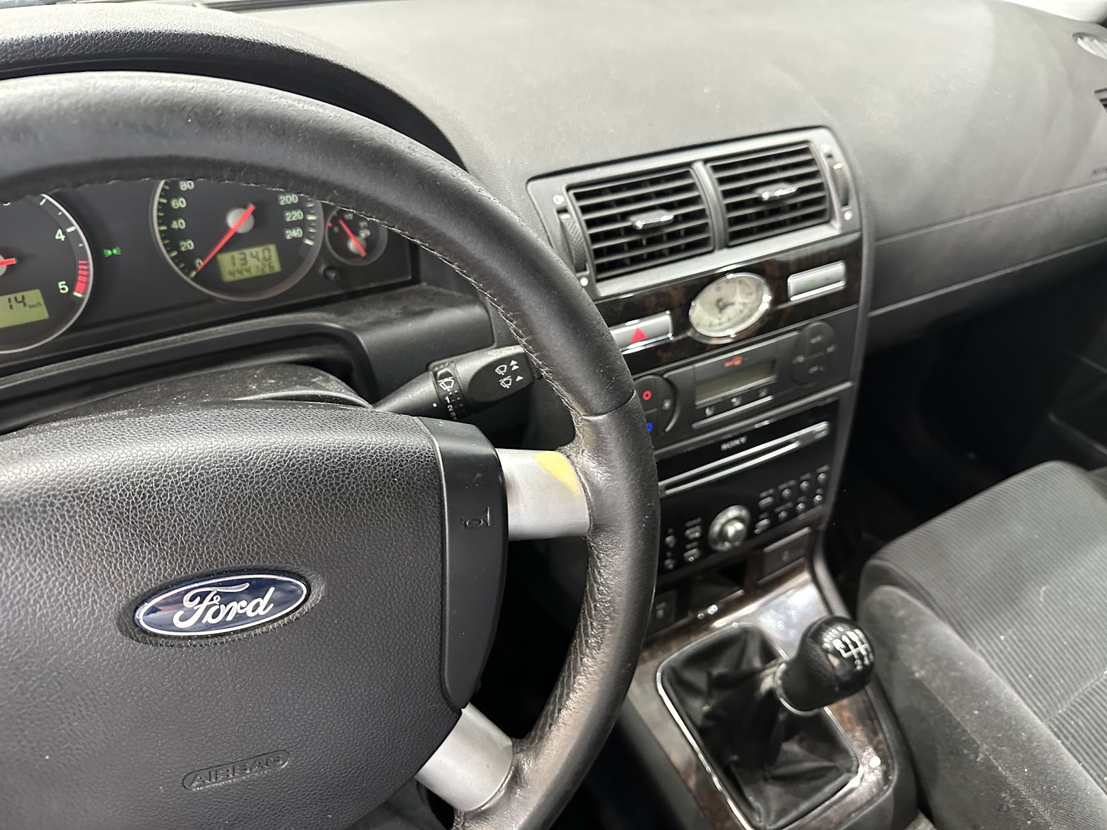 Foto 17 de FORD MONDEO 2004 en venta en CSV Motor VALDEFUENTES