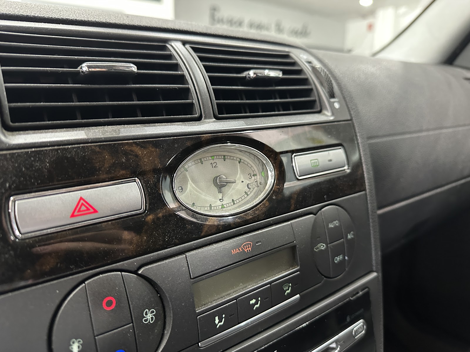 Foto 19 de FORD MONDEO 2004 en venta en CSV Motor VALDEFUENTES