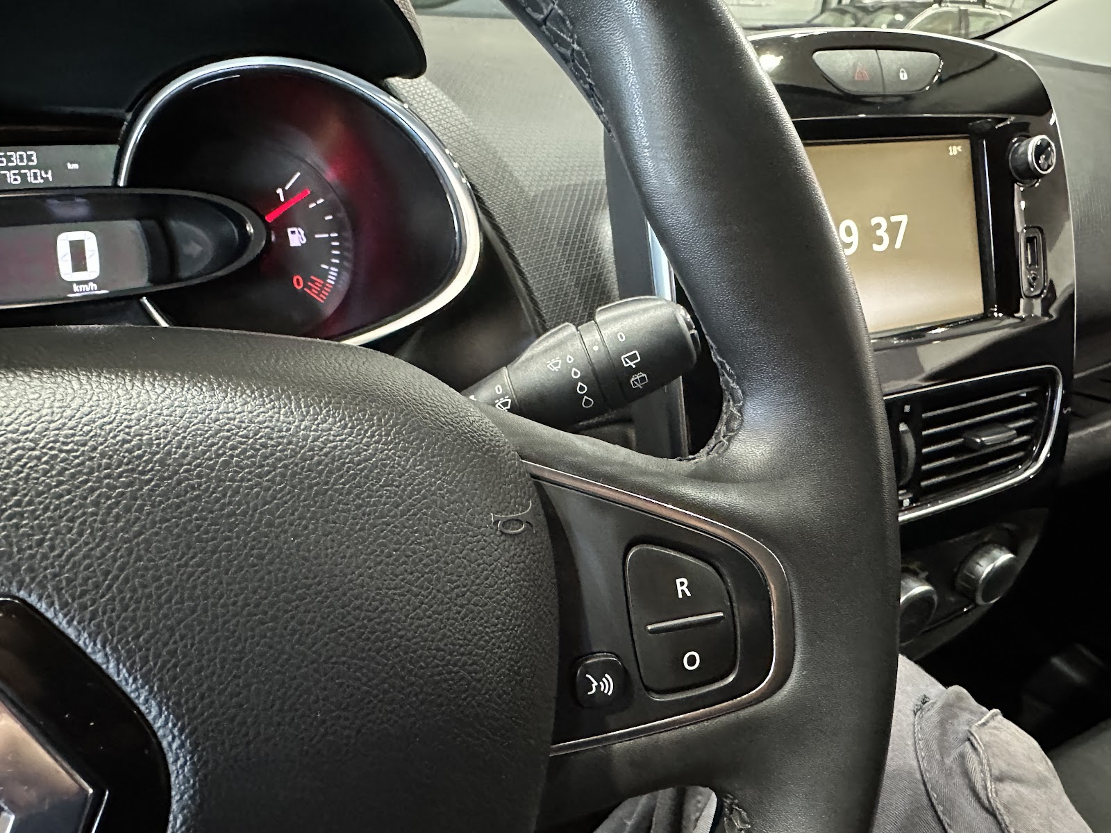 Foto 14 de RENAULT CLIO 2019 en venta en CSV Motor BARCELONA
