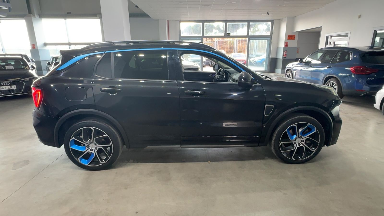LYNK&CO 01 — perfil lateral derecho | CSV Motor VALDEFUENTES