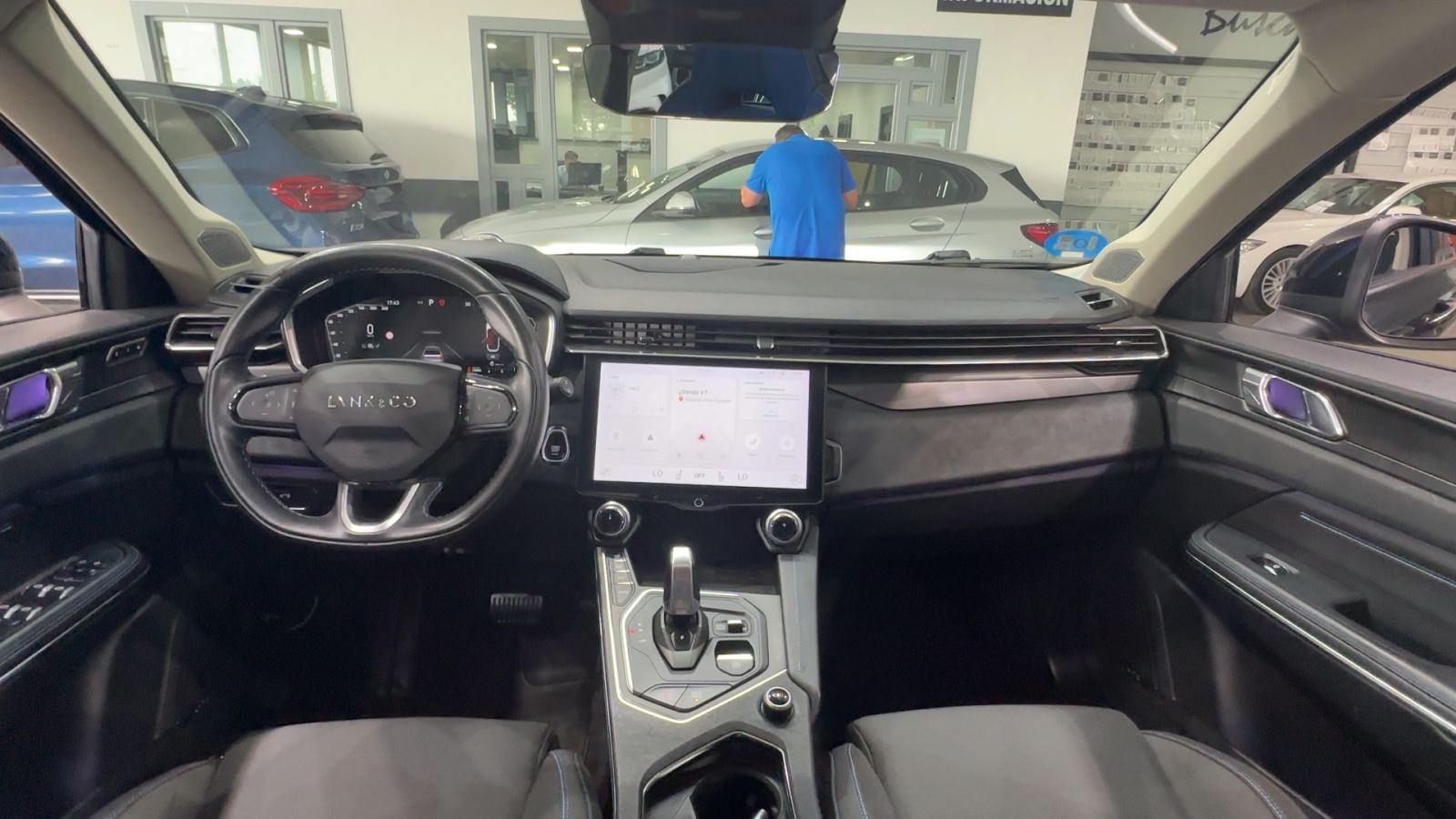 LYNK&CO 01 — salpicadero y consola central | CSV Motor VALDEFUENTES