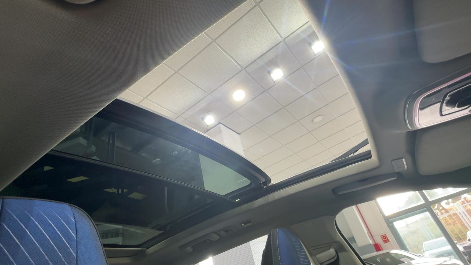LYNK&CO 01 — detalle extras | CSV Motor VALDEFUENTES