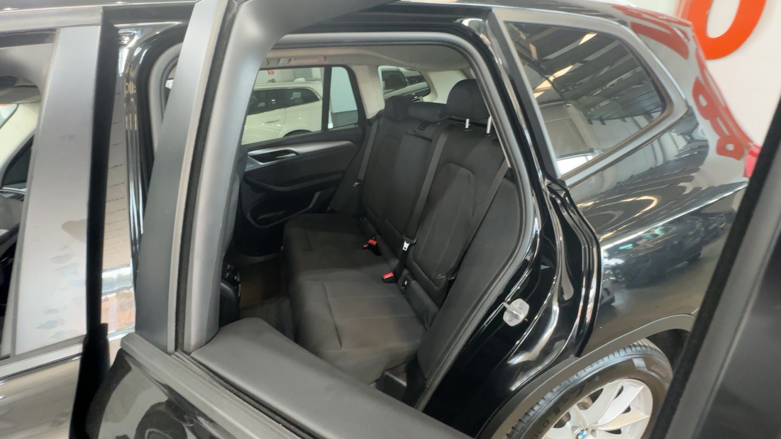 BMW X3 — interior asientos traseros | CSV Motor VALDEFUENTES