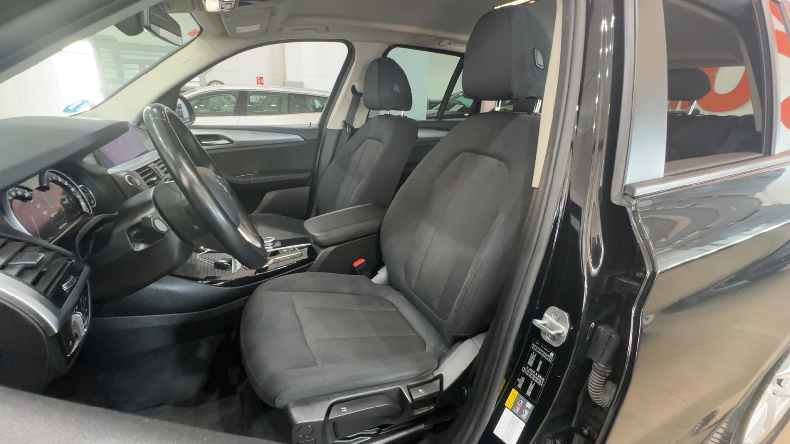 BMW X3 — interior asientos delanteros | CSV Motor VALDEFUENTES