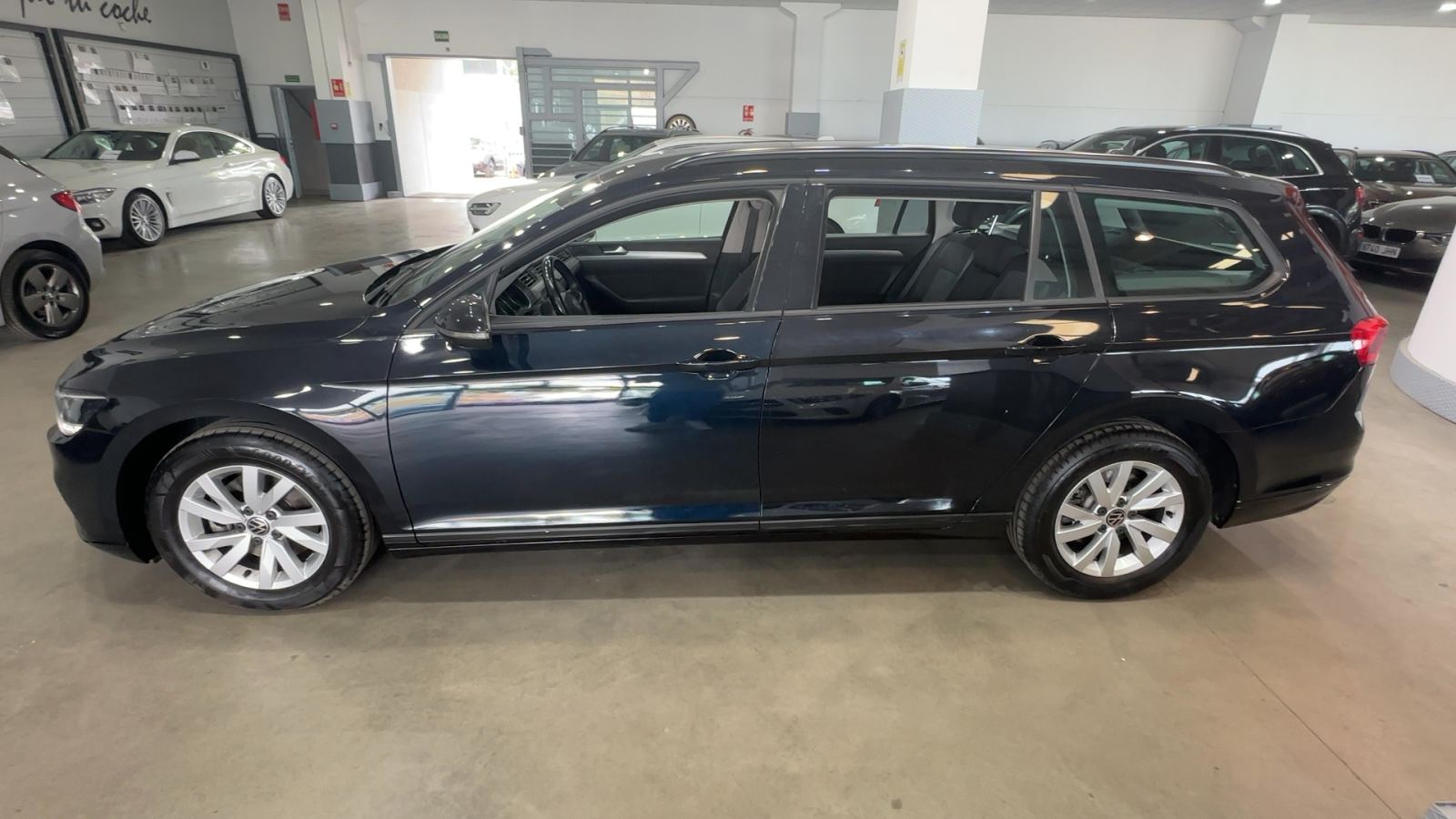VOLKSWAGEN PASSAT — perfil lateral izquierdo | CSV Motor BARCELONA