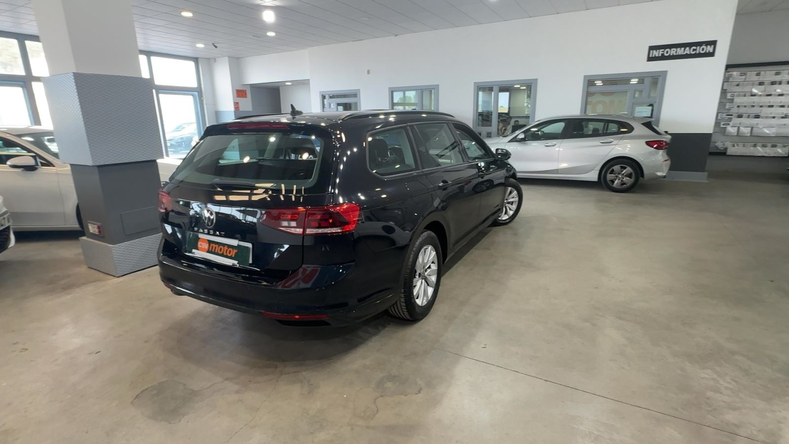 VOLKSWAGEN PASSAT — vista 3/4 trasera derecha | CSV Motor BARCELONA