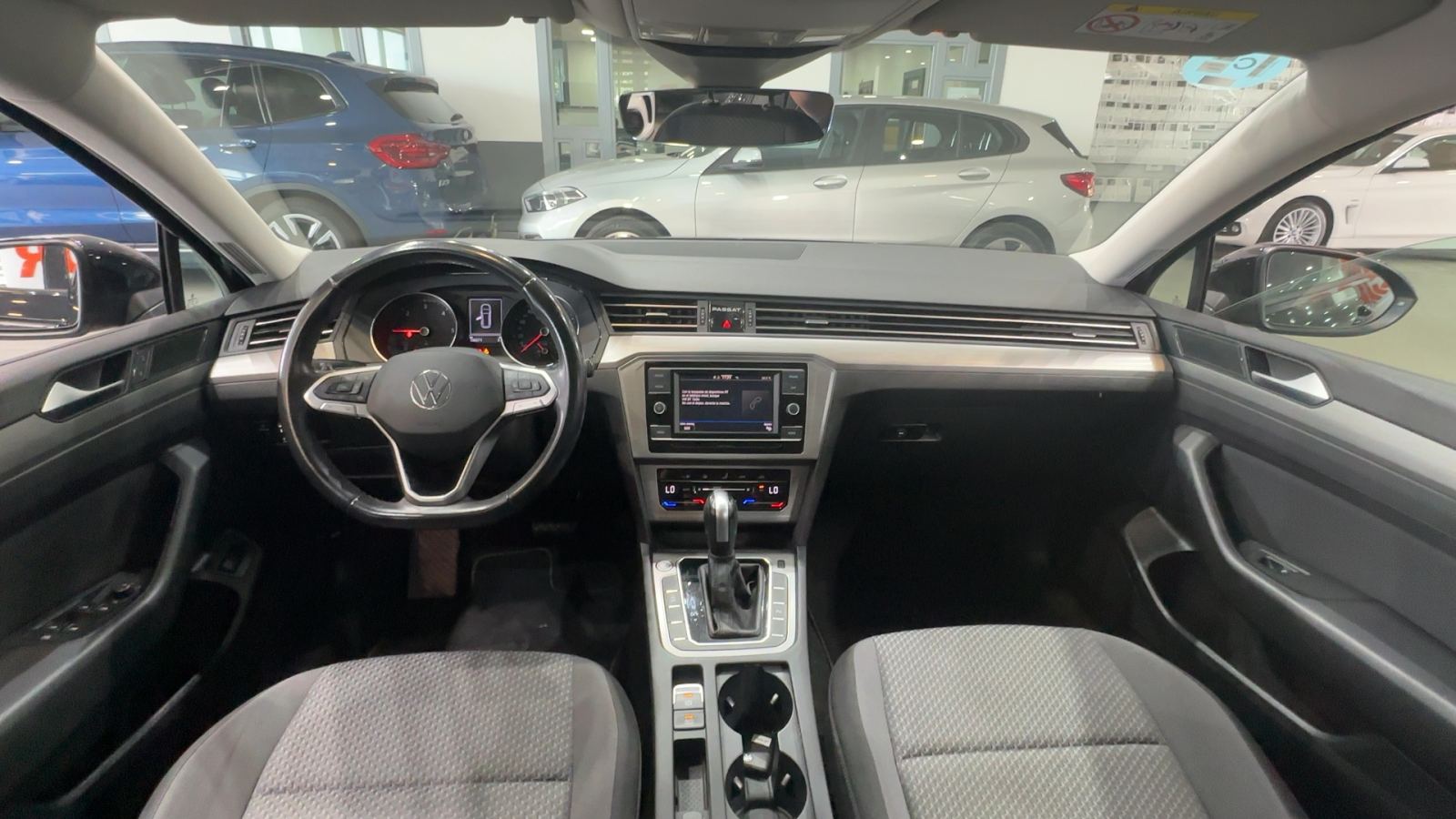 VOLKSWAGEN PASSAT — salpicadero y consola central | CSV Motor BARCELONA