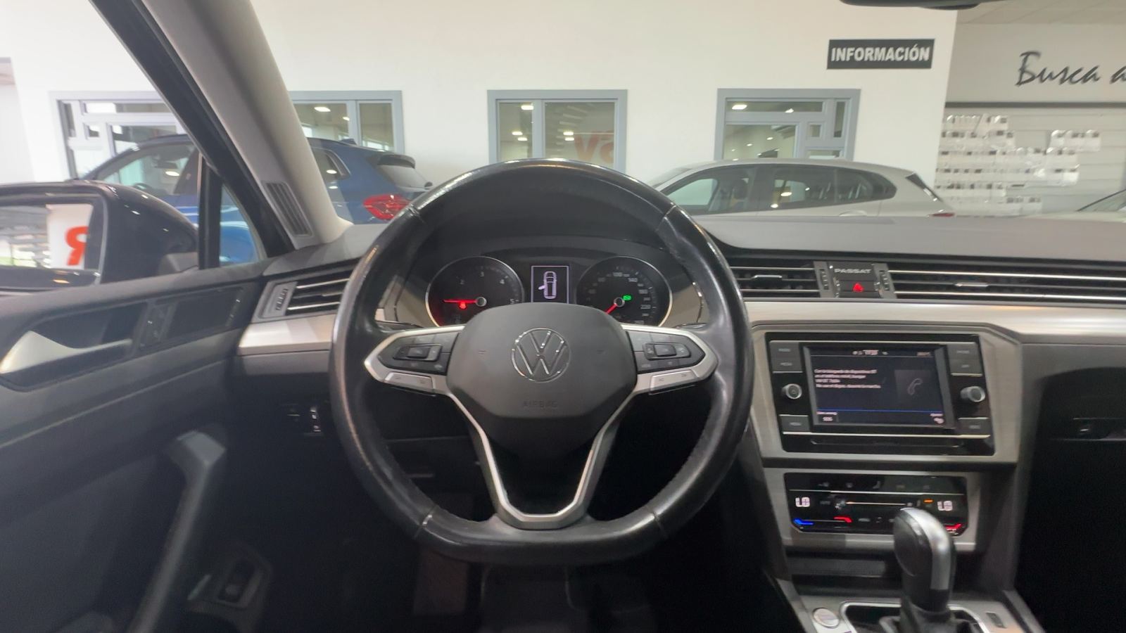 VOLKSWAGEN PASSAT — detalle del volante | CSV Motor BARCELONA