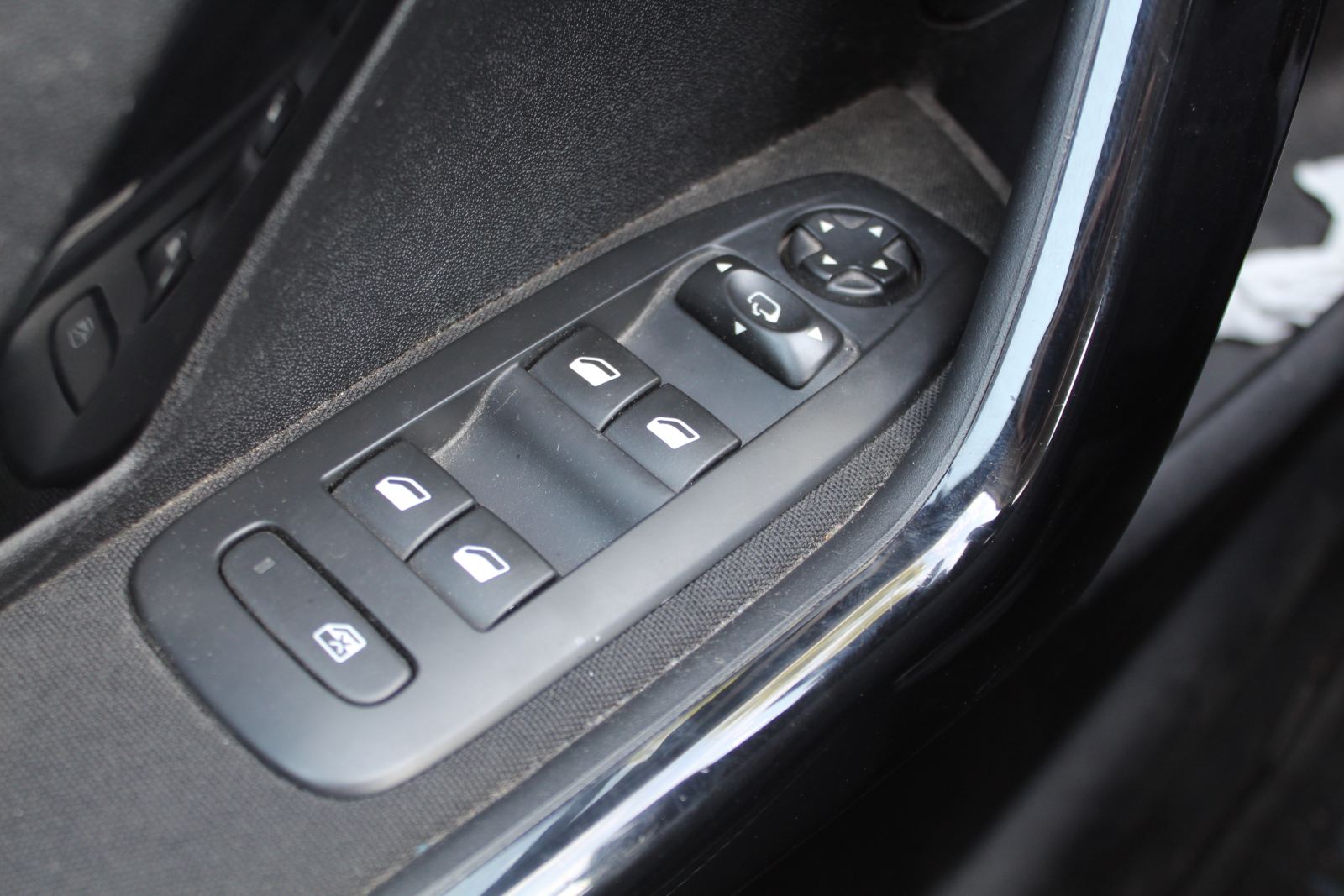 PEUGEOT 208 — manual | CSV Motor BARCELONA
