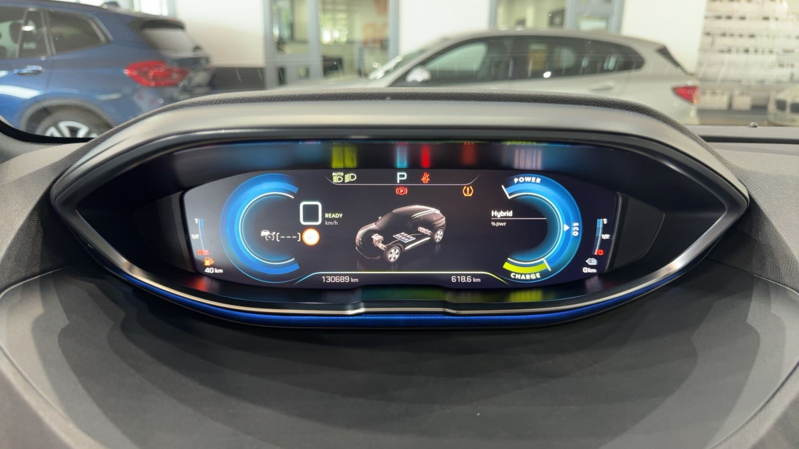 PEUGEOT 3008 — interior asientos delanteros | CSV Motor SEVILLA