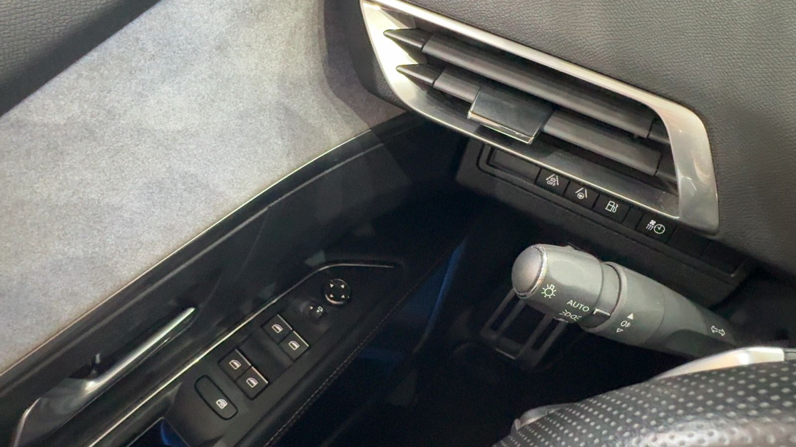 PEUGEOT 3008 — llantas y neumáticos | CSV Motor SEVILLA