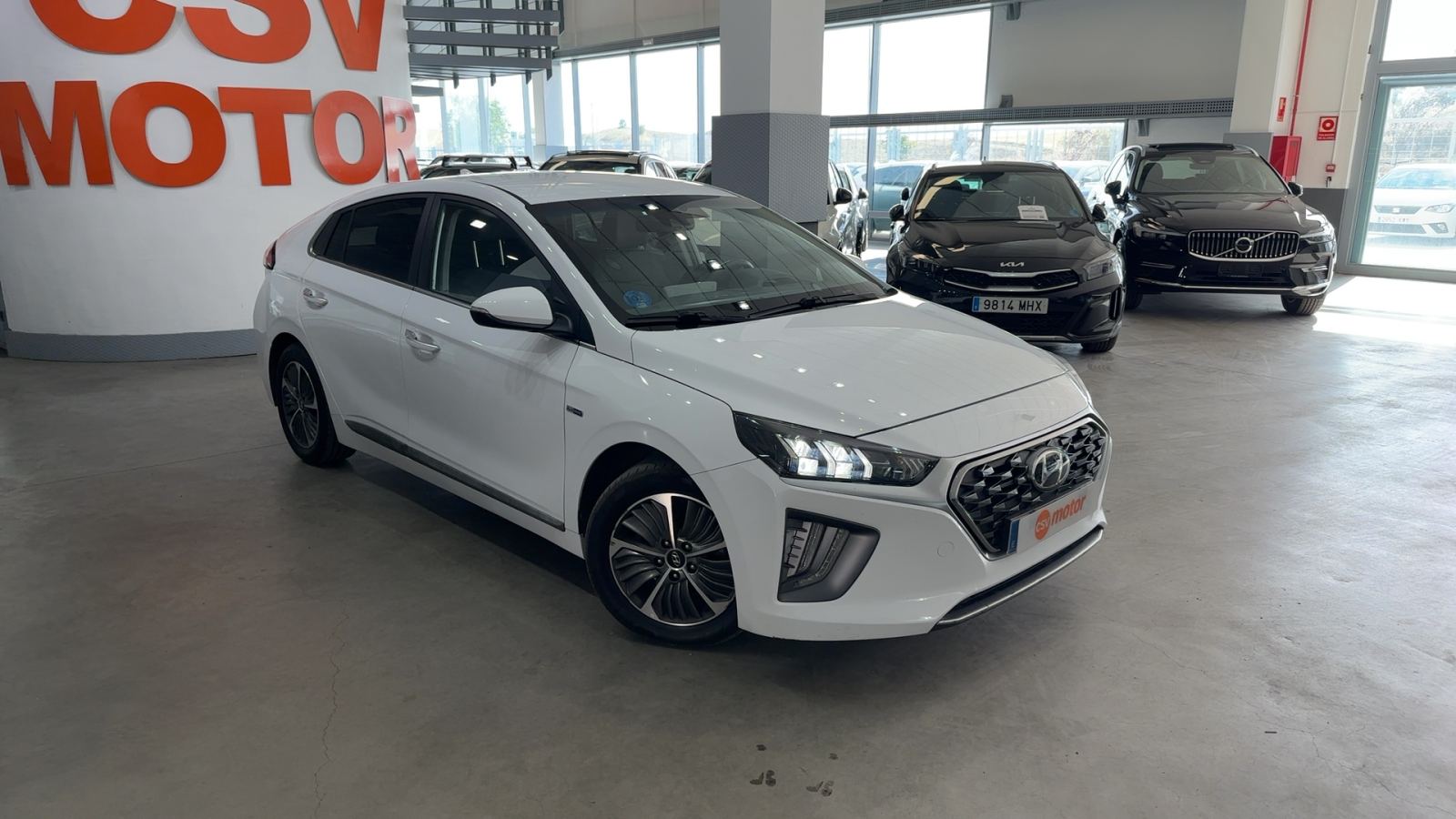 HYUNDAI IONIQ — vista 3/4 delantera derecha | CSV Motor VALDEFUENTES