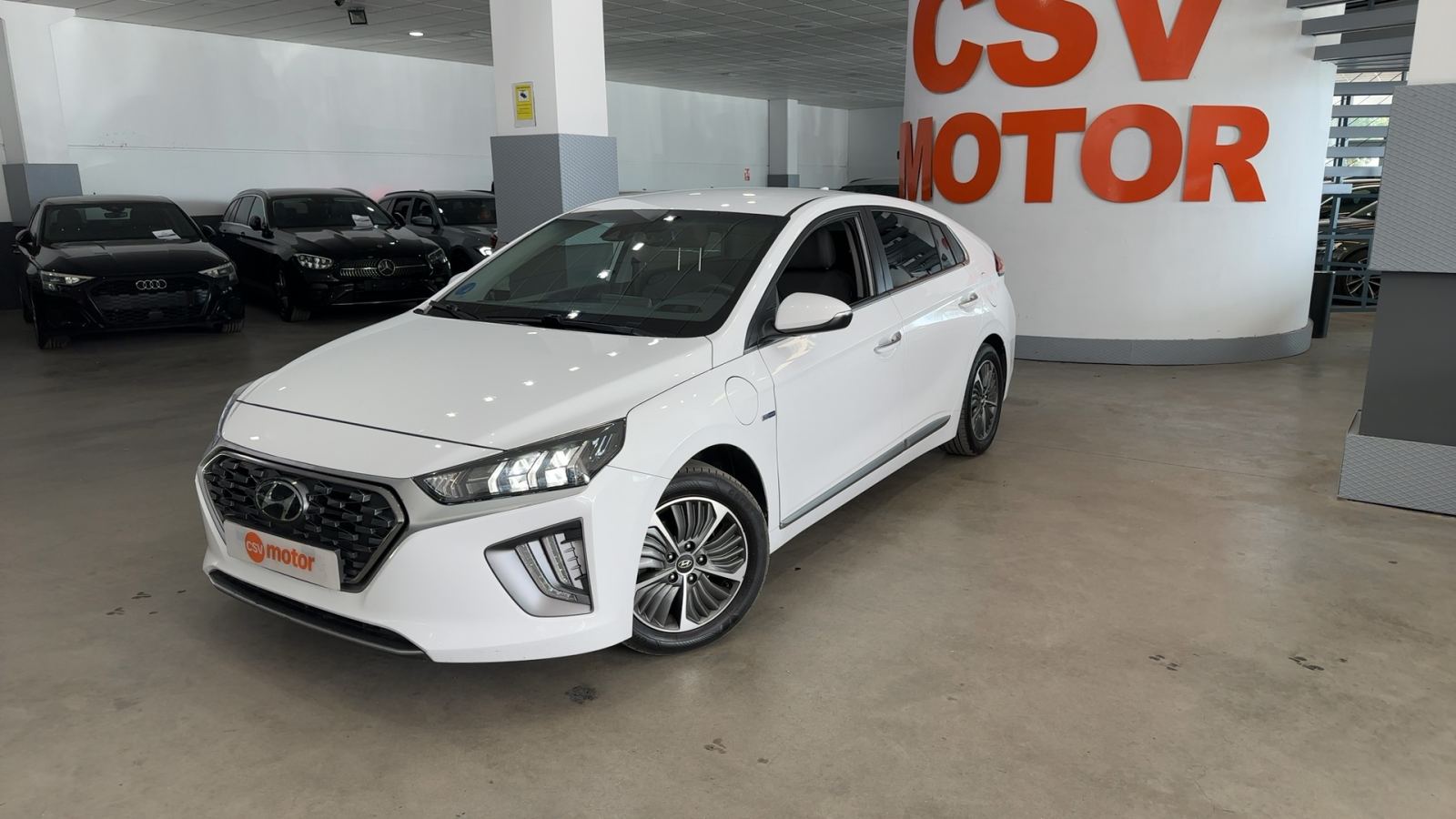 HYUNDAI IONIQ — vista 3/4 delantera izquierda | CSV Motor VALDEFUENTES