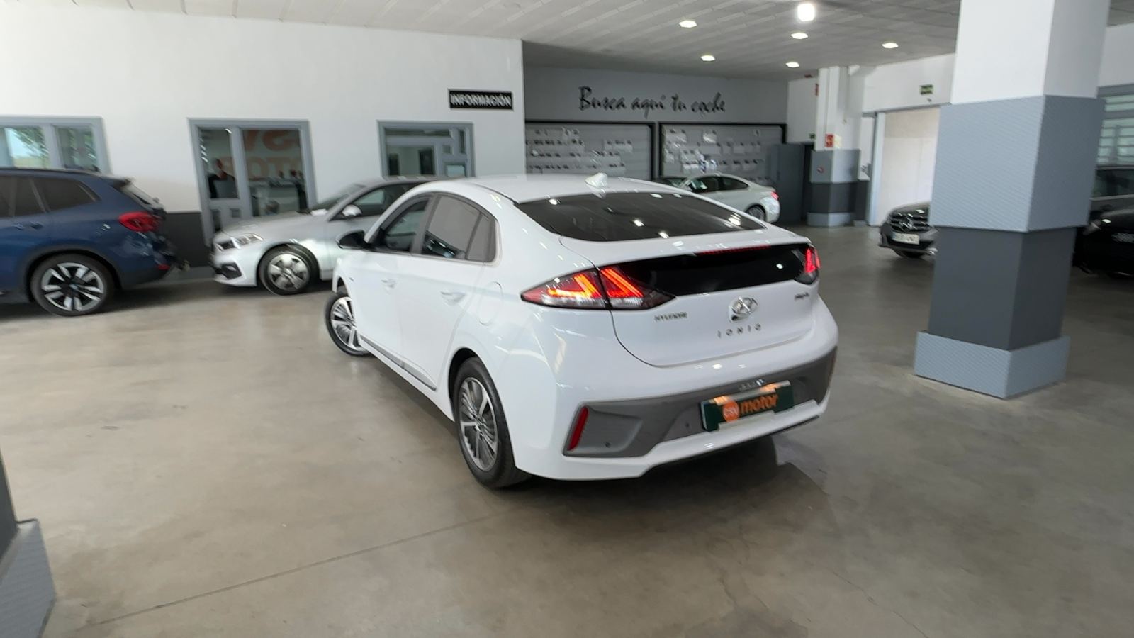 HYUNDAI IONIQ — vista 3/4 trasera izquierda | CSV Motor VALDEFUENTES