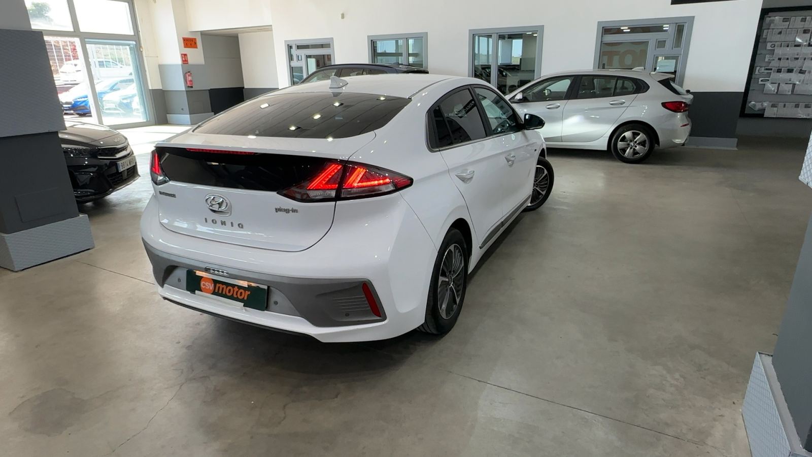 HYUNDAI IONIQ — vista 3/4 trasera derecha | CSV Motor VALDEFUENTES