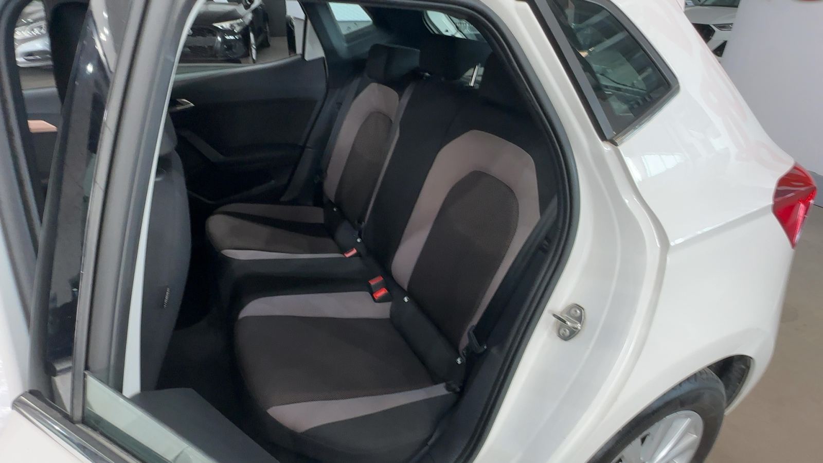 SEAT IBIZA — interior asientos traseros | CSV Motor SEVILLA