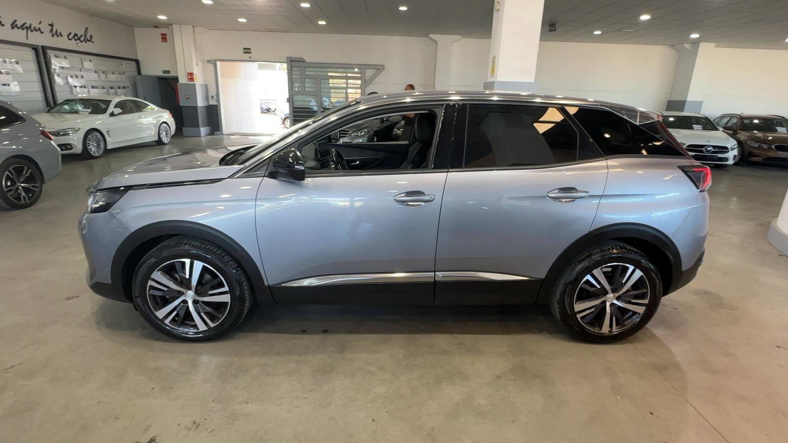 PEUGEOT 3008 — perfil lateral izquierdo | CSV Motor VALDEFUENTES