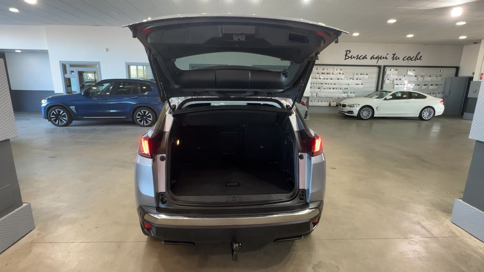 PEUGEOT 3008 — maletero abierto | CSV Motor VALDEFUENTES
