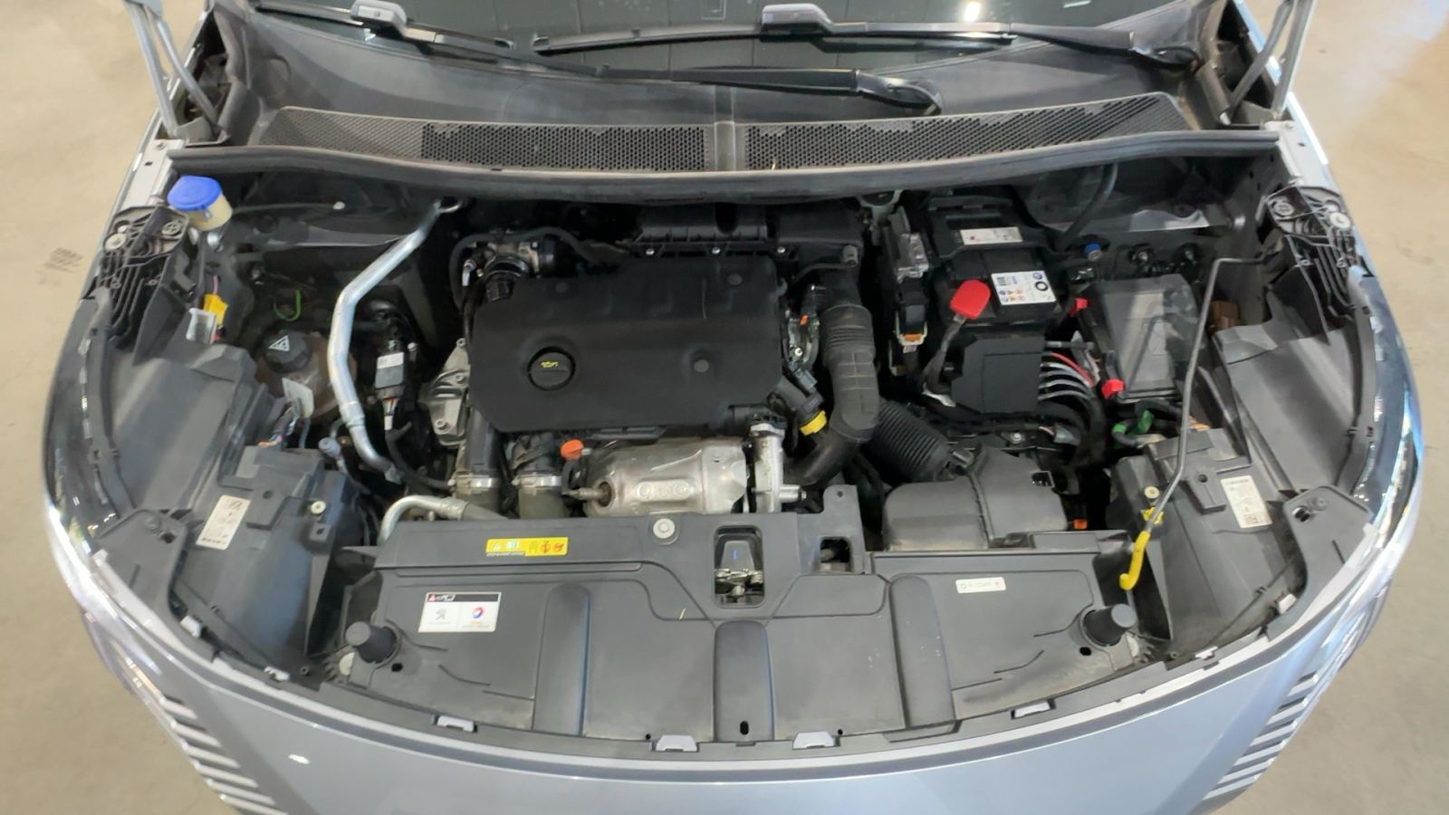 PEUGEOT 3008 — vano motor | CSV Motor VALDEFUENTES