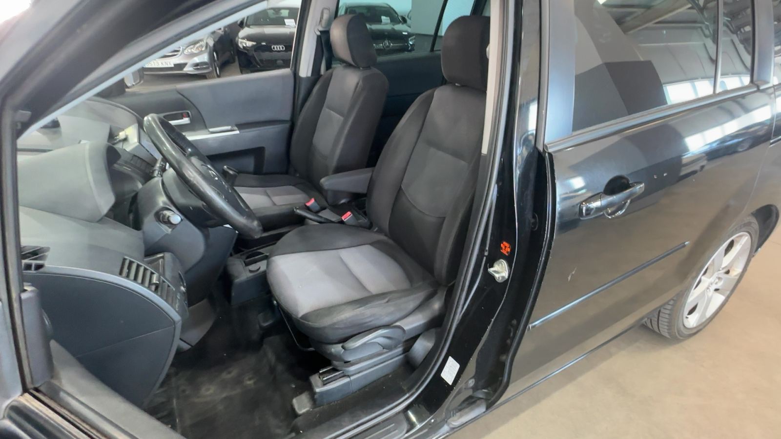 MAZDA — interior asientos delanteros | CSV Motor VALDEFUENTES