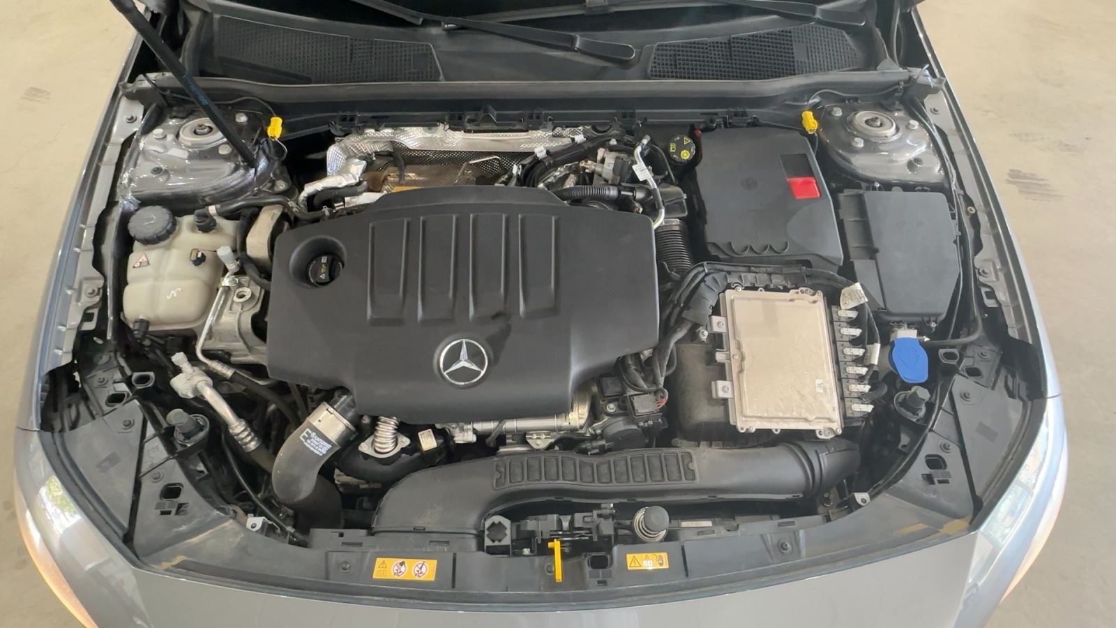 MERCEDES-BENZ CLASE A — vano motor | CSV Motor VALDEFUENTES