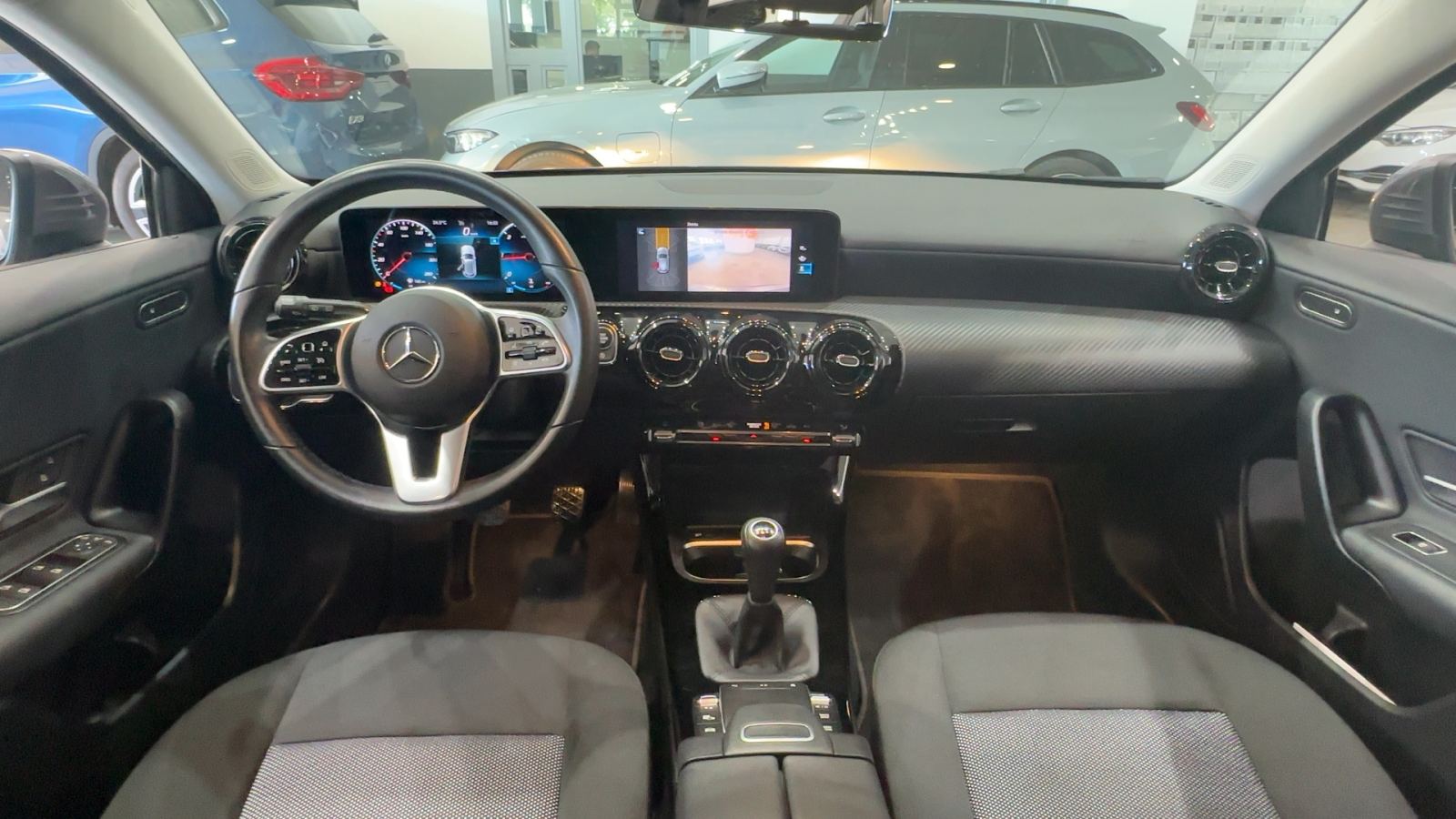 MERCEDES-BENZ CLASE A — salpicadero y consola central | CSV Motor VALDEFUENTES