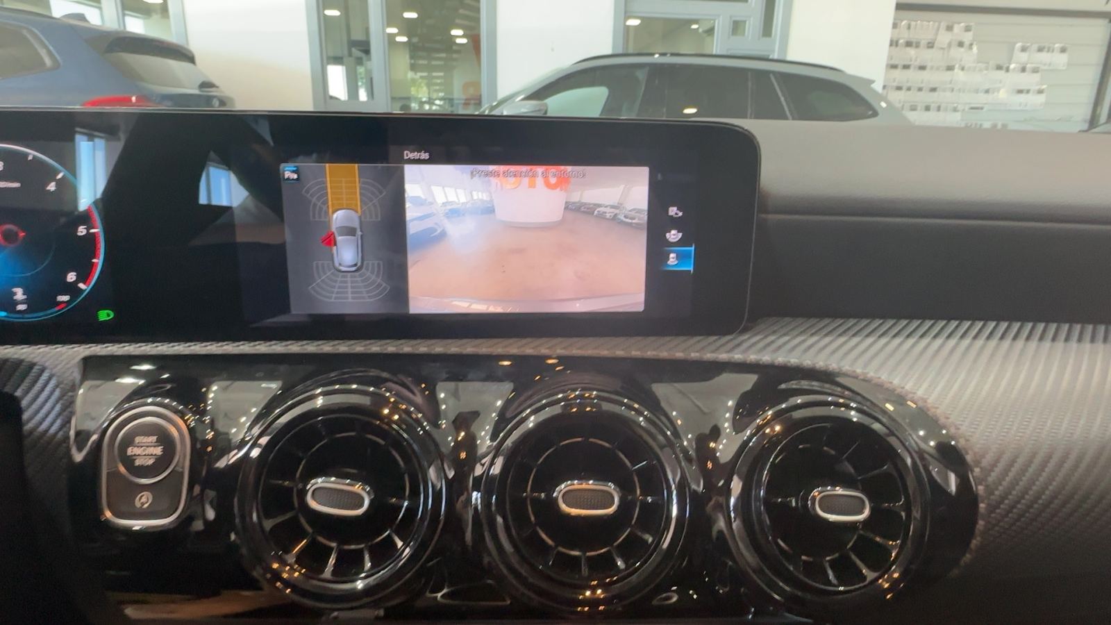 MERCEDES-BENZ CLASE A — pantalla multimedia | CSV Motor VALDEFUENTES