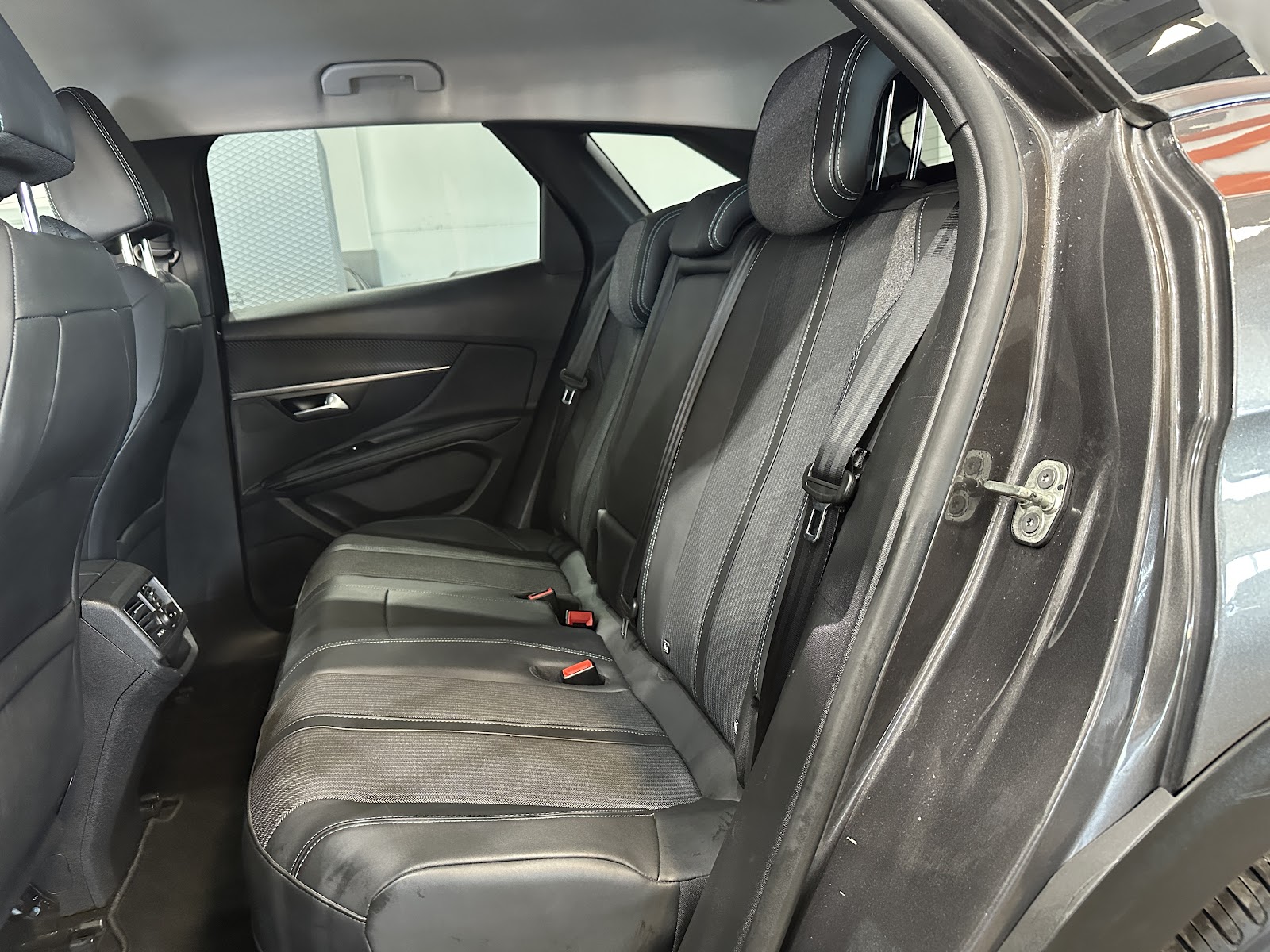 Foto 5 de PEUGEOT 3008 2022 en venta en CSV Motor BARCELONA