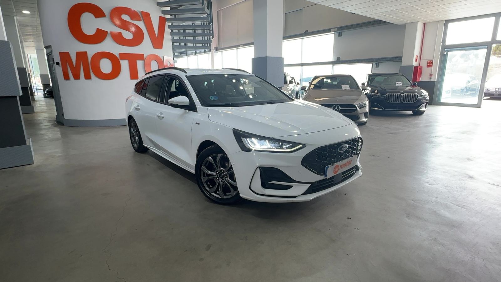FORD FOCUS — vista 3/4 delantera derecha | CSV Motor VALDEFUENTES