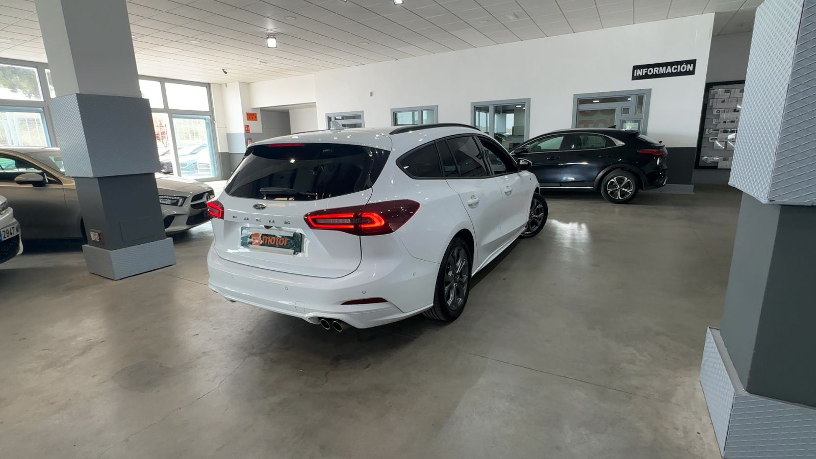 FORD FOCUS — vista 3/4 trasera derecha | CSV Motor VALDEFUENTES