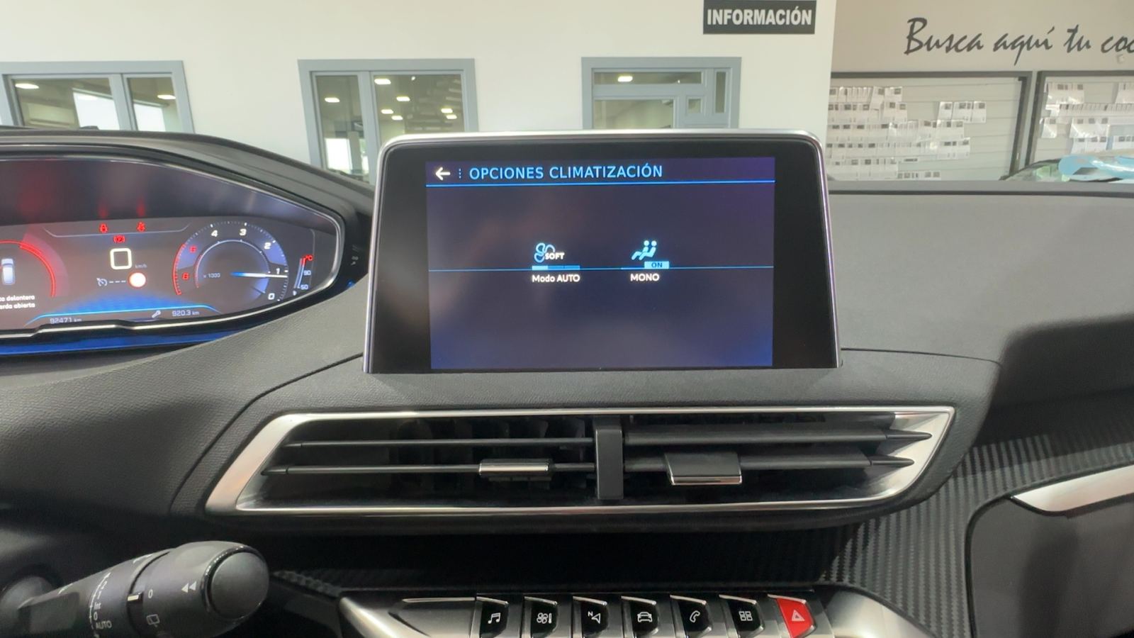 PEUGEOT 3008 — pantalla multimedia | CSV Motor BARCELONA