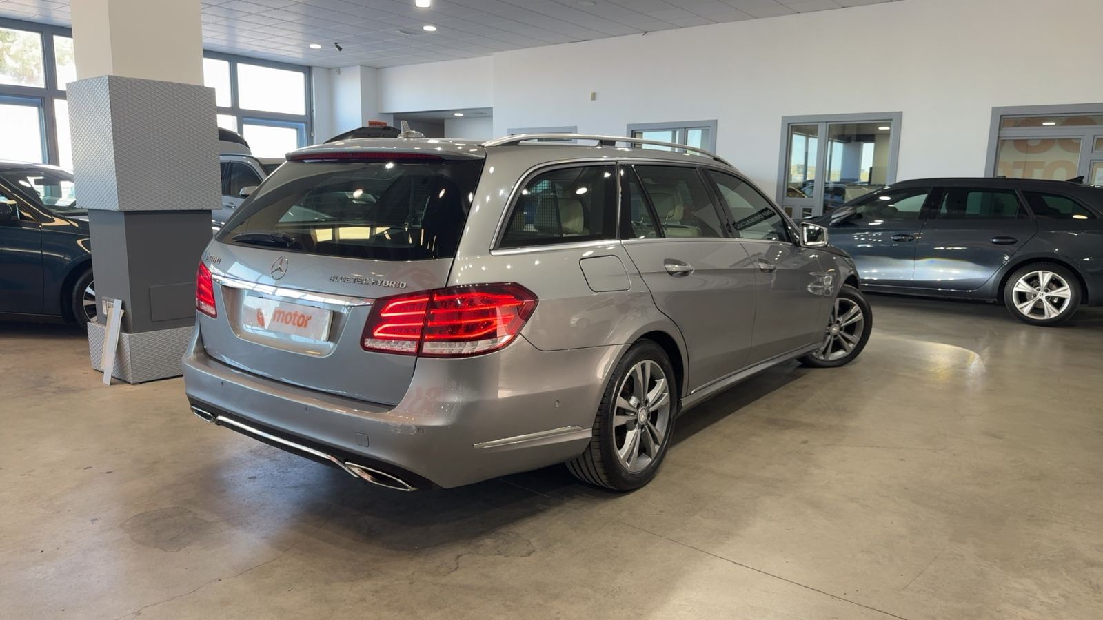 MERCEDES CLASE E — perfil lateral izquierdo | CSV Motor VALDEFUENTES